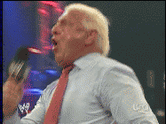 Aquí Ric Flair ejemplificando como fue el show de hoy ... BAJAN! 