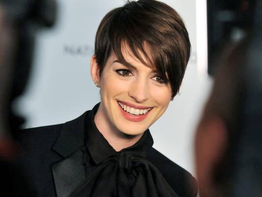Anne-Hathaway-actual