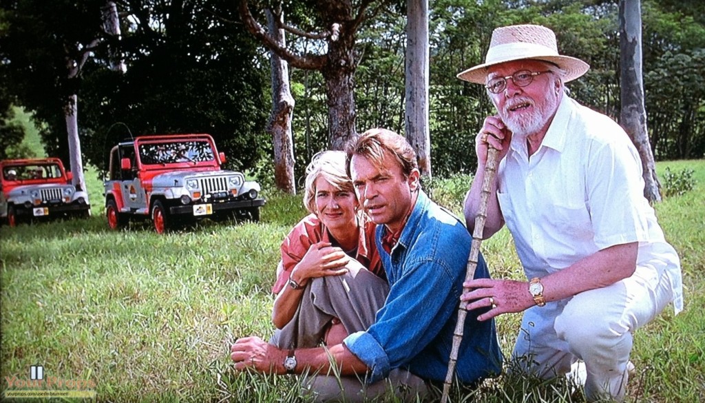 Jurassic-Park-John-Hammond-s-Richard-Attenborough-Screen-Used-Jeep-License-Plate-29-5