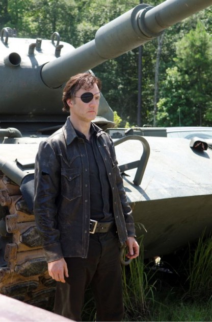 the-walking-dead-too-far-gone-the-governor-and-tank-416x630