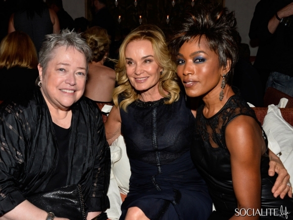 american-horror-story-coven-premiere-10062013-29-580x435